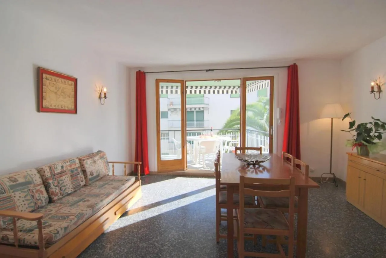 Zeus Tauro Apartment Salou 0*,